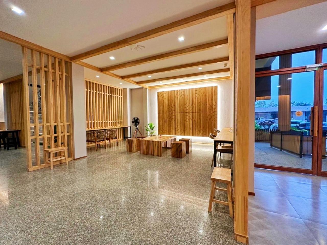 Kinnotel Phrae Exterior photo